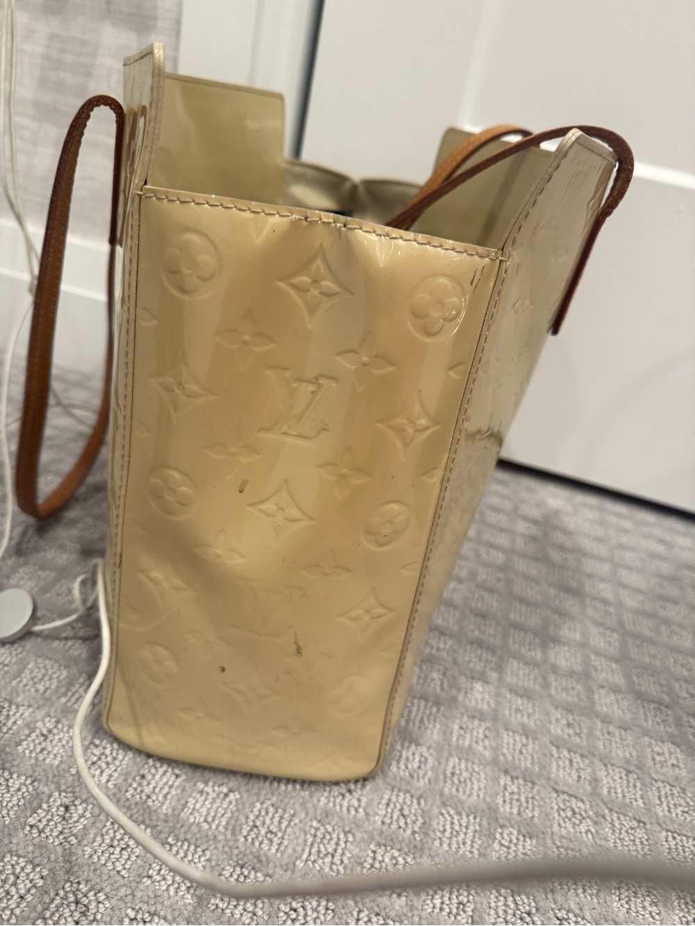 Louis Vuitton Cream Vernis Embossed Tote with Tan Handles - Picture 3 of 5